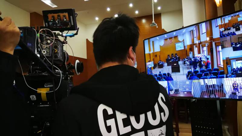 AI生成VS人工创意——谯城区广告片拍摄公司的技术浪漫主义实践